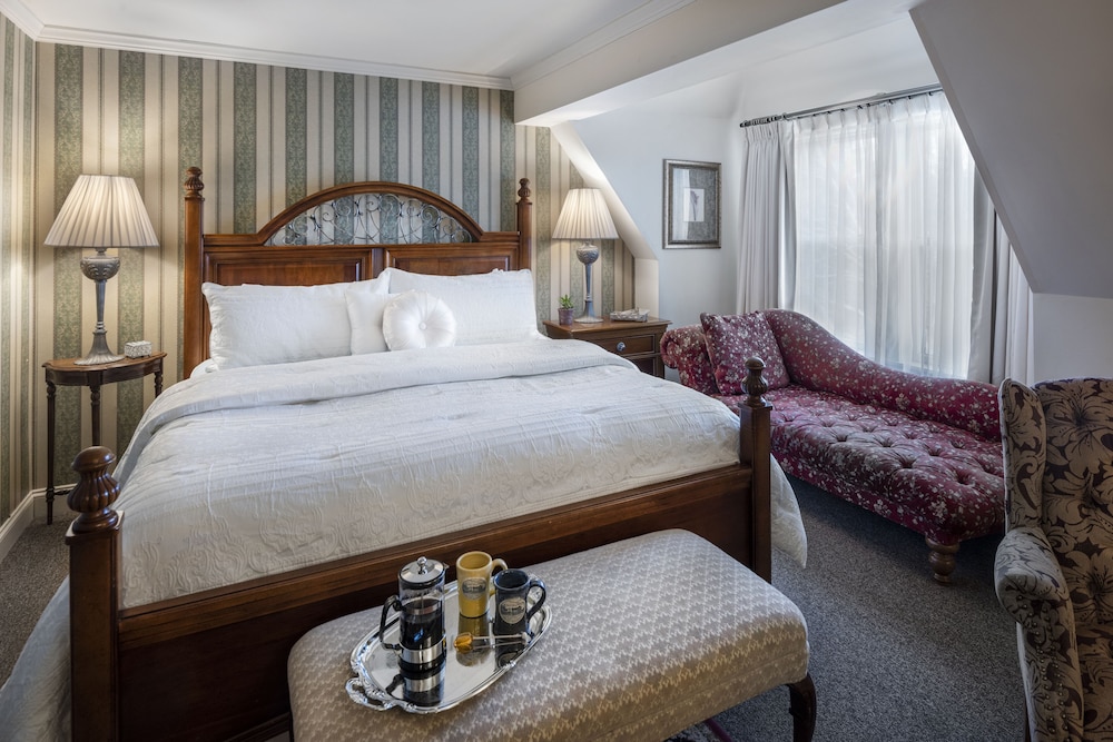 the inn at thorn hill and spa