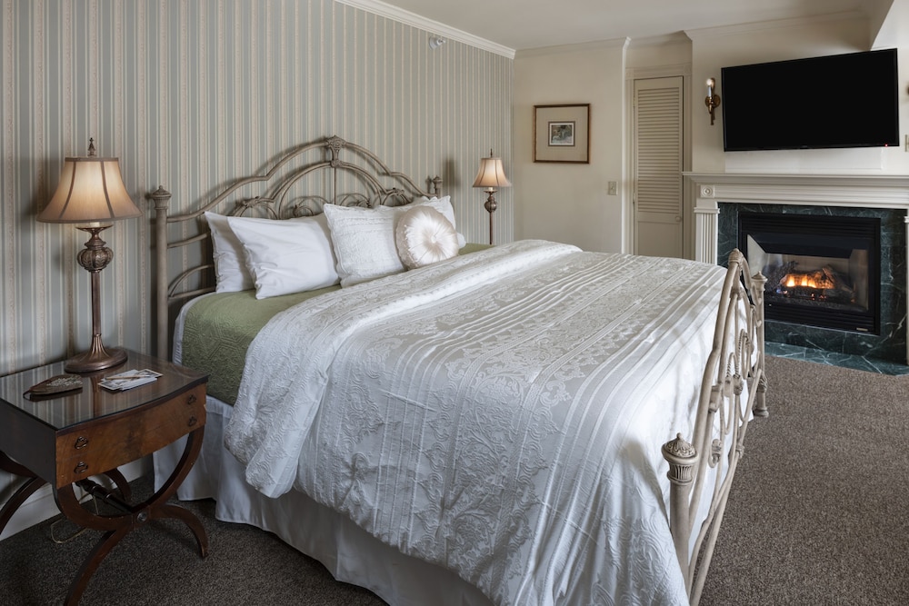 the inn at thorn hill and spa