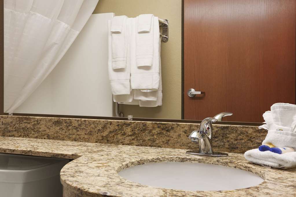 microtel inn and suites by wyndham cotulla