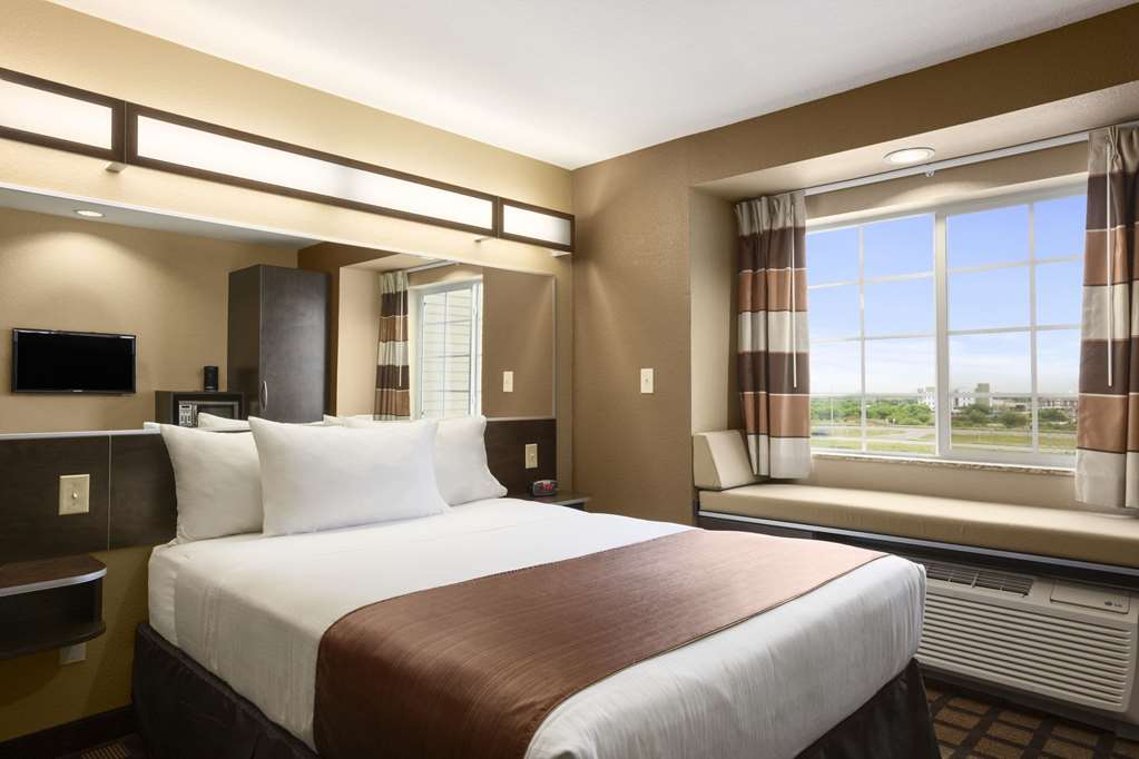microtel inn and suites by wyndham cotulla