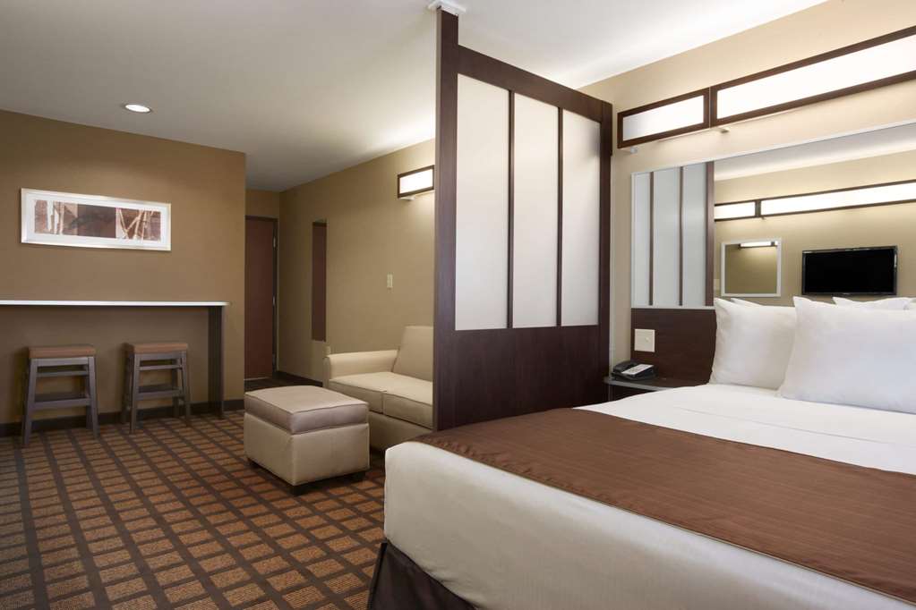 microtel inn and suites by wyndham cotulla