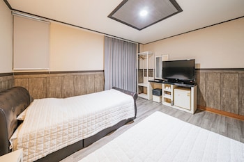 b hotel