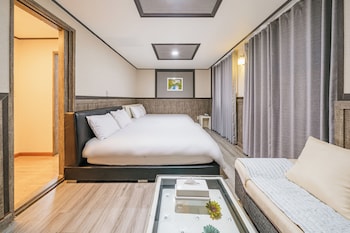 b hotel
