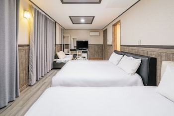 b hotel