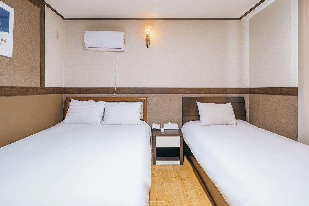 b hotel