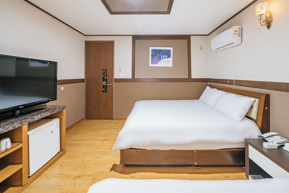 b hotel