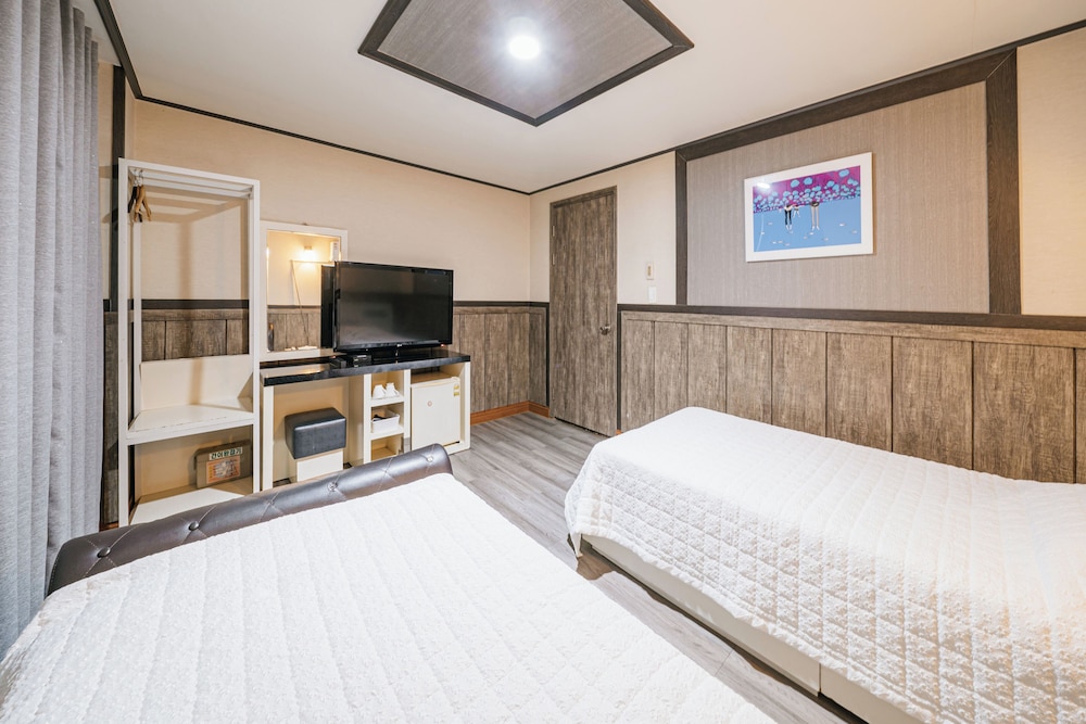 b hotel