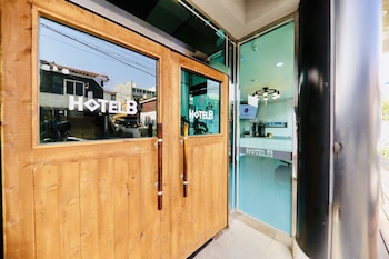 b hotel