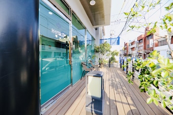 b hotel