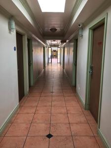 starlight inn canoga park