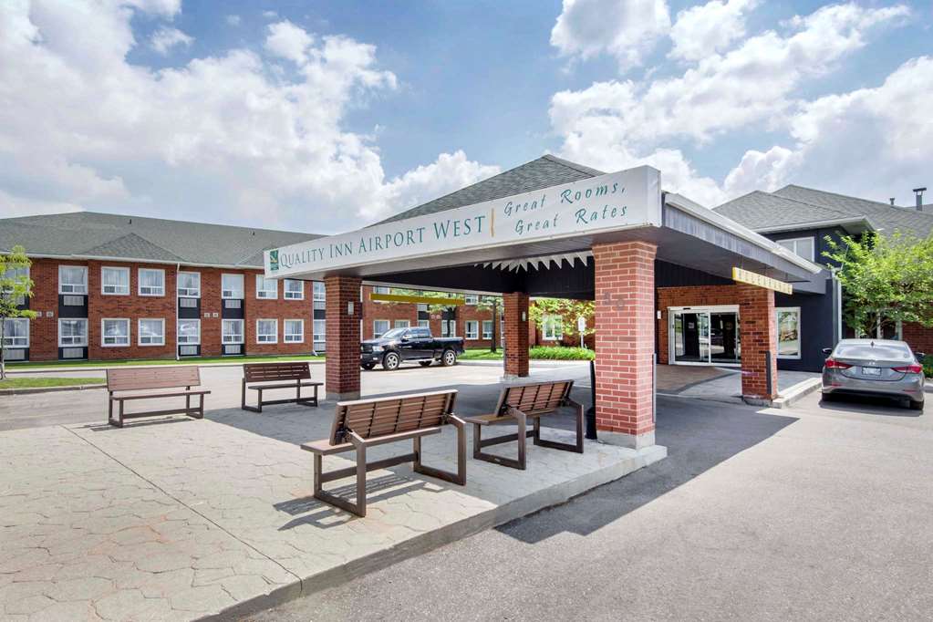 quality inn airport west