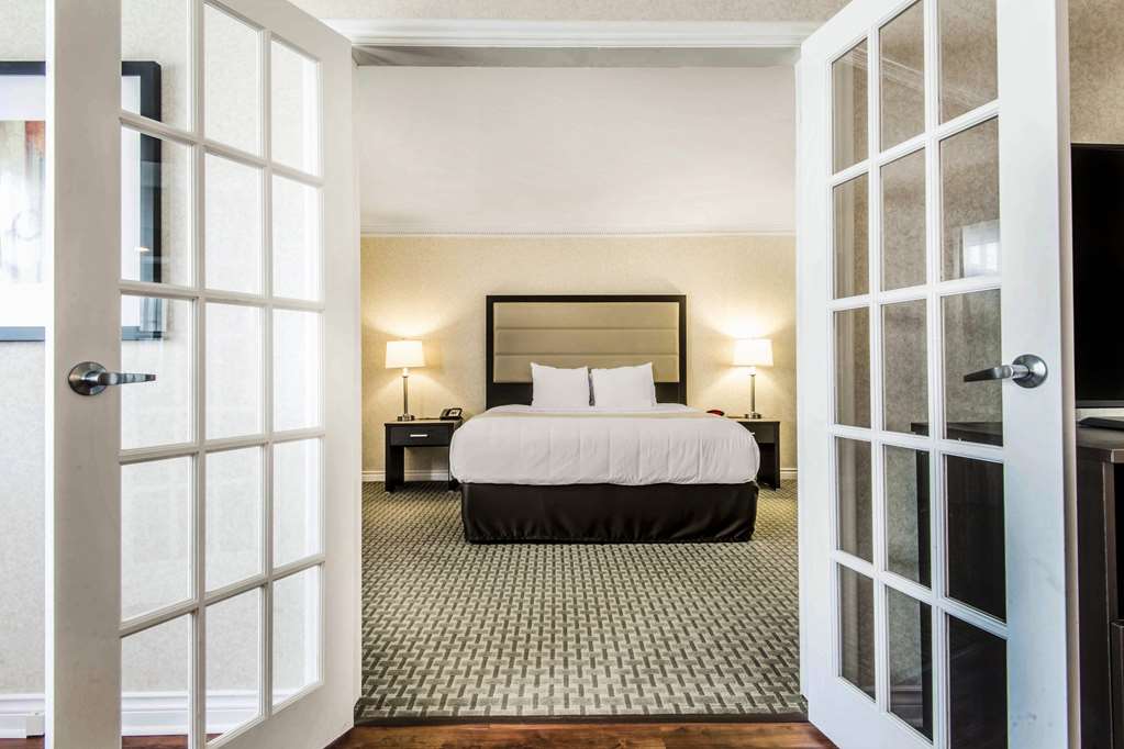 quality inn airport west