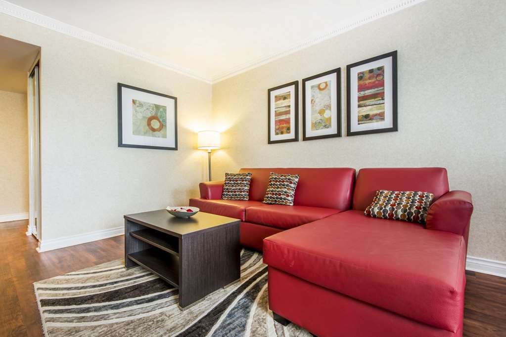 quality inn airport west