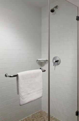 distrikt hotel new york city tapestry collection by hilton