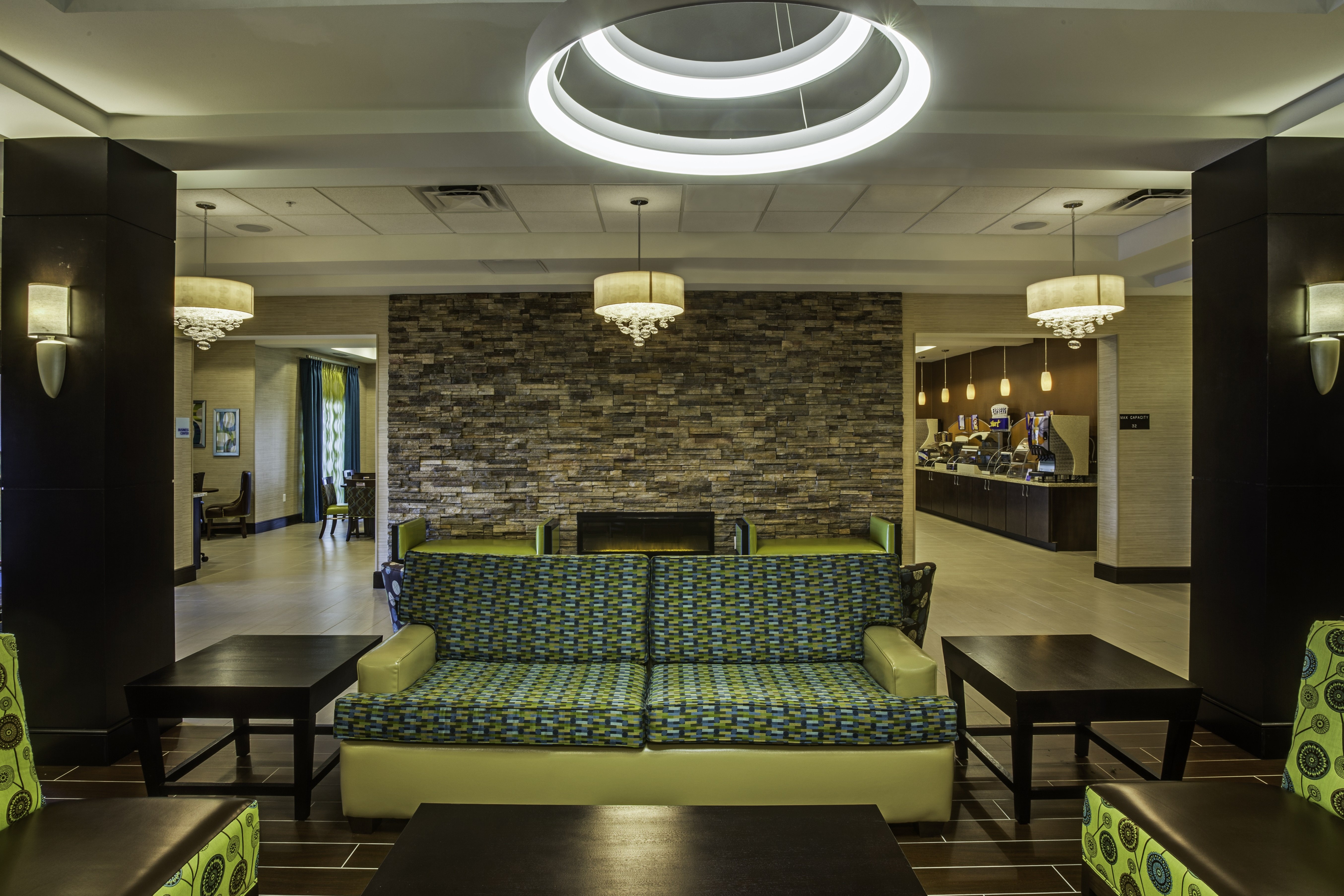 holiday inn express and suites orlando east ucf area