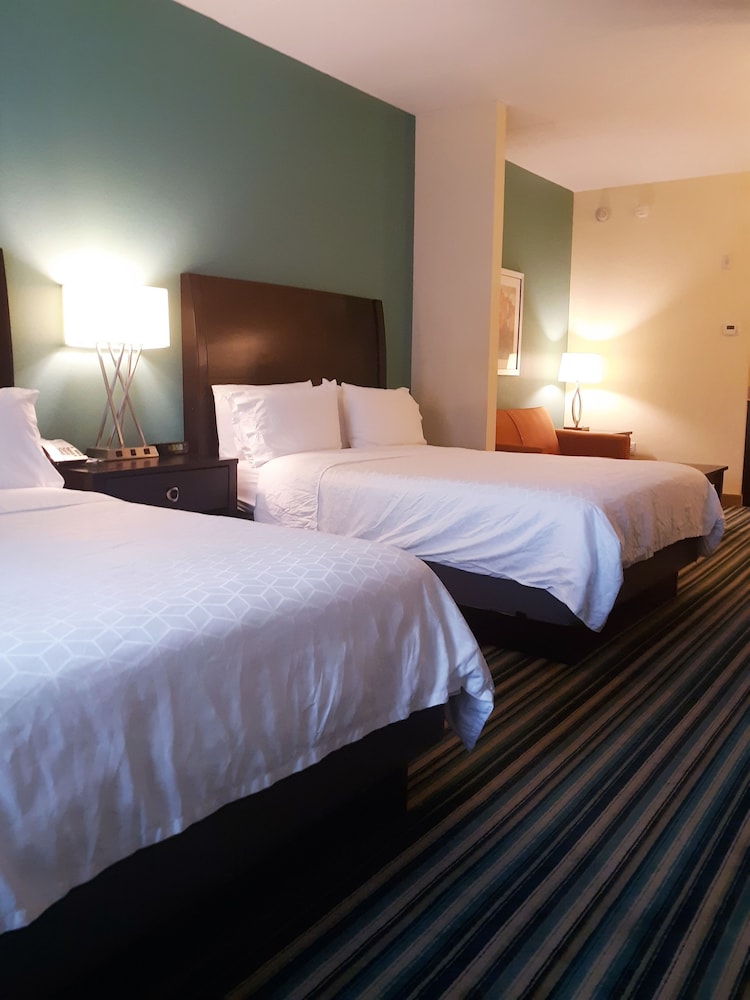 holiday inn express and suites orlando east ucf area
