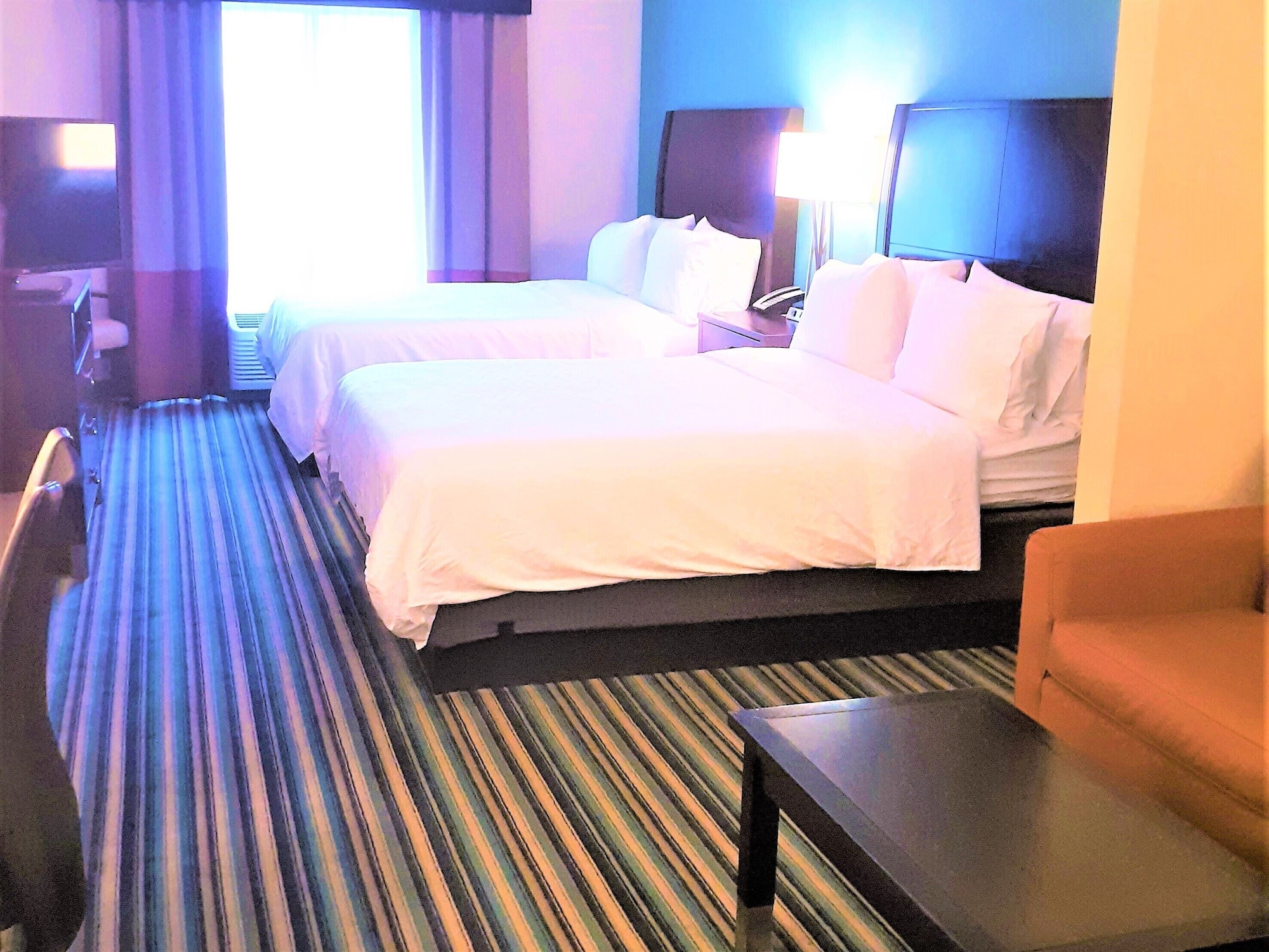 holiday inn express and suites orlando east ucf area