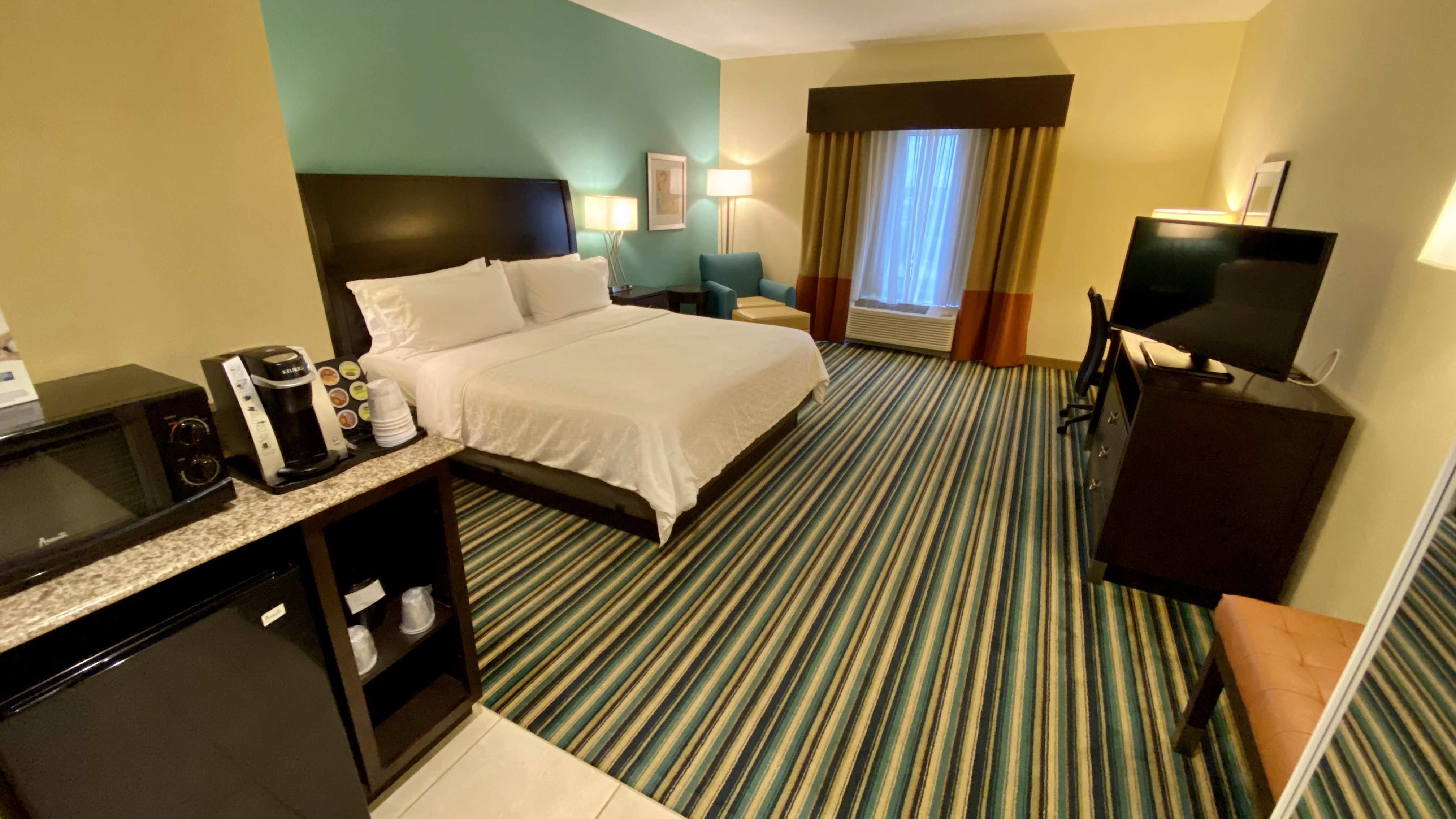 holiday inn express and suites orlando east ucf area