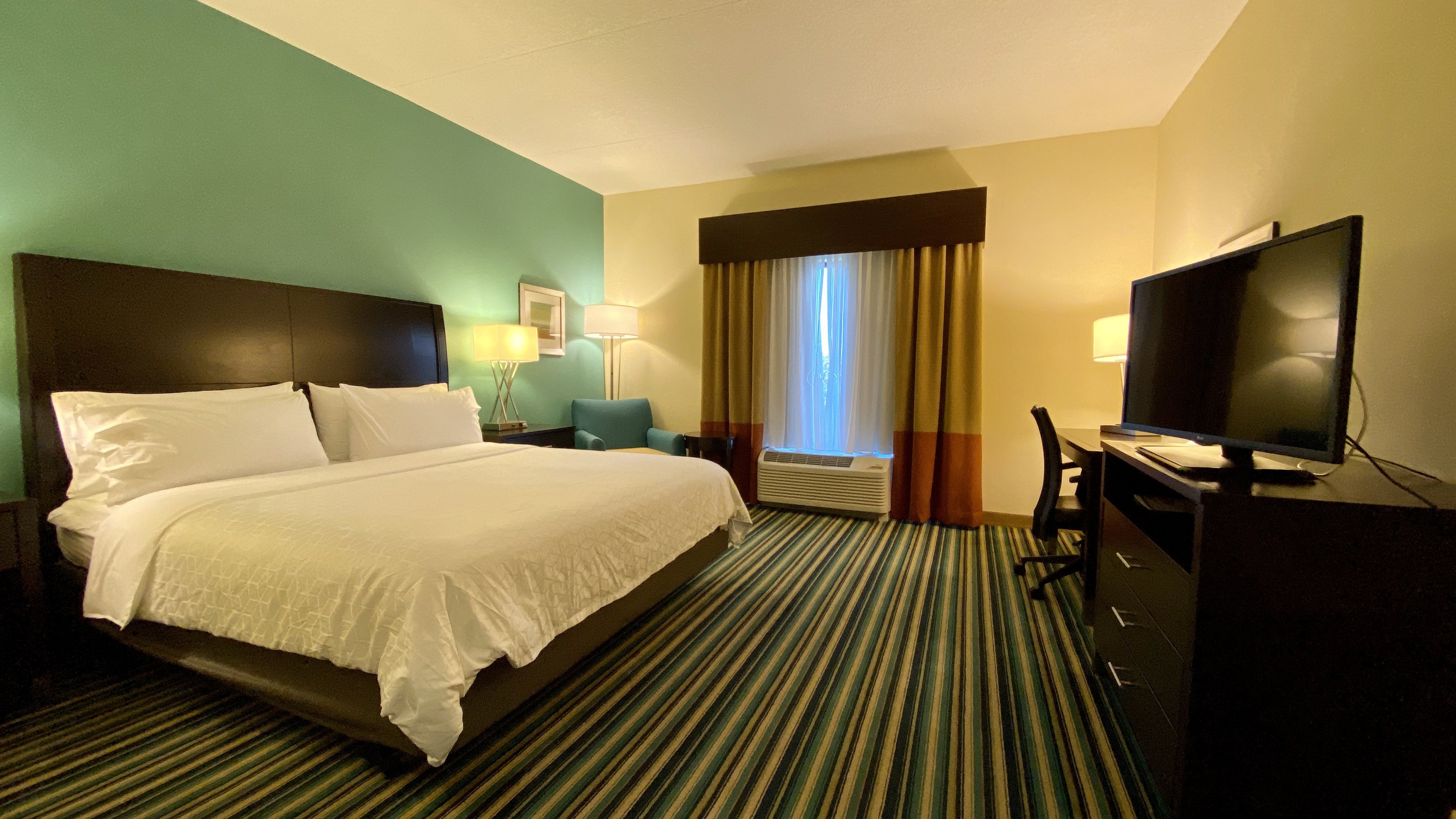 holiday inn express and suites orlando east ucf area