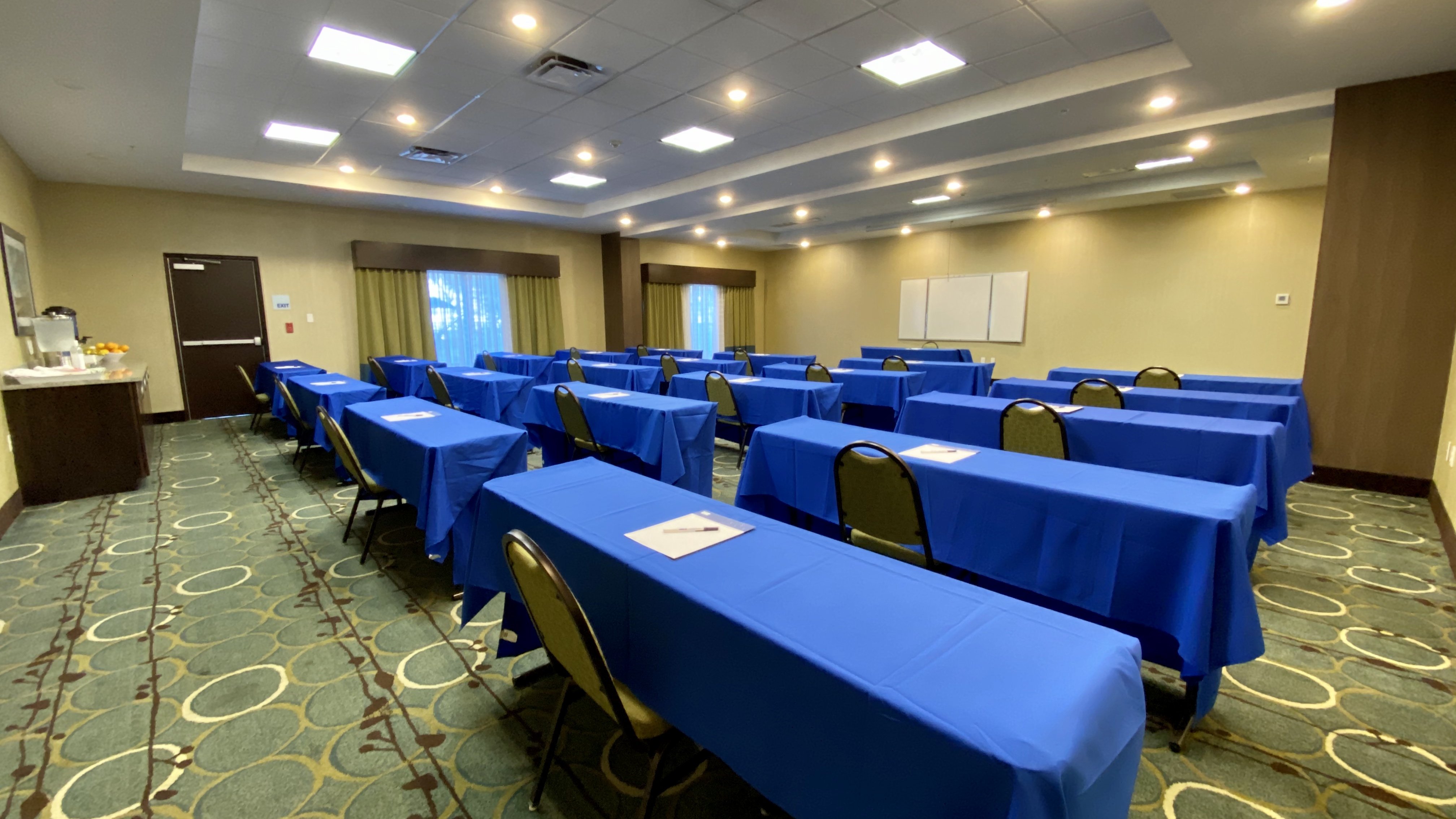 holiday inn express and suites orlando east ucf area