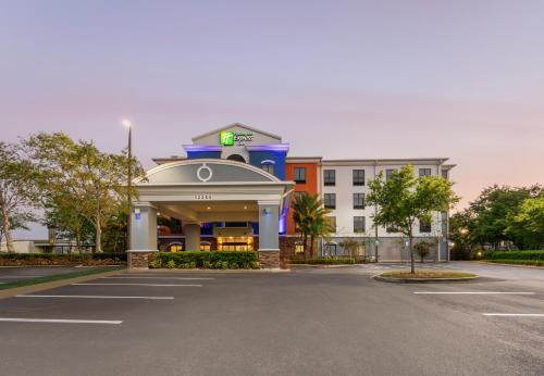 holiday inn express and suites orlando east ucf area