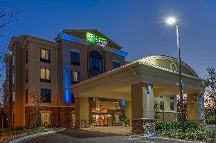 holiday inn express and suites orlando east ucf area