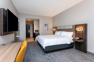 holiday inn express and suites orlando east ucf area