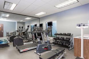 holiday inn express and suites orlando east ucf area