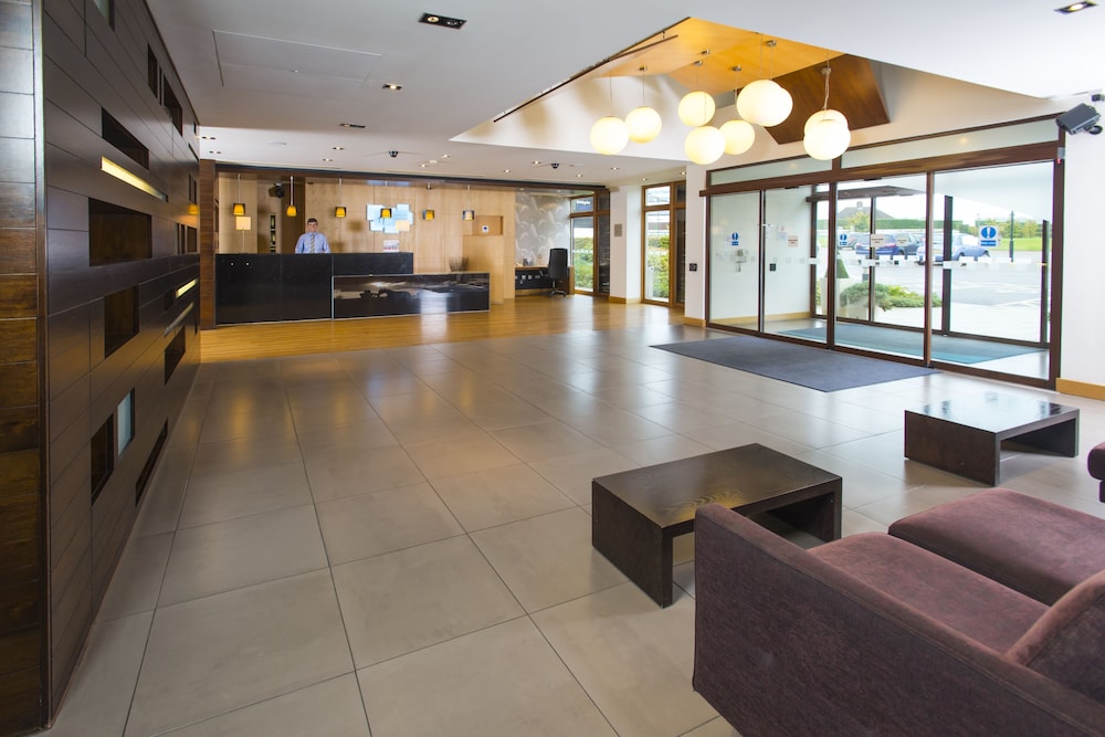 holiday inn express london epsom downs by ihg