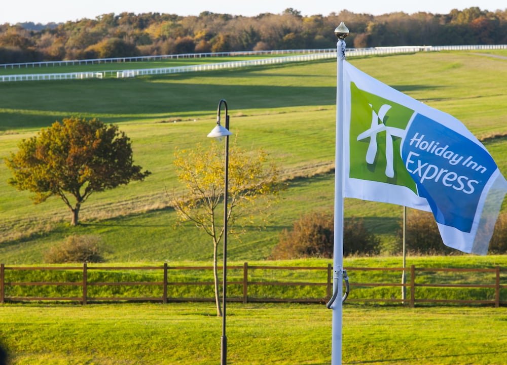 holiday inn express london epsom downs by ihg