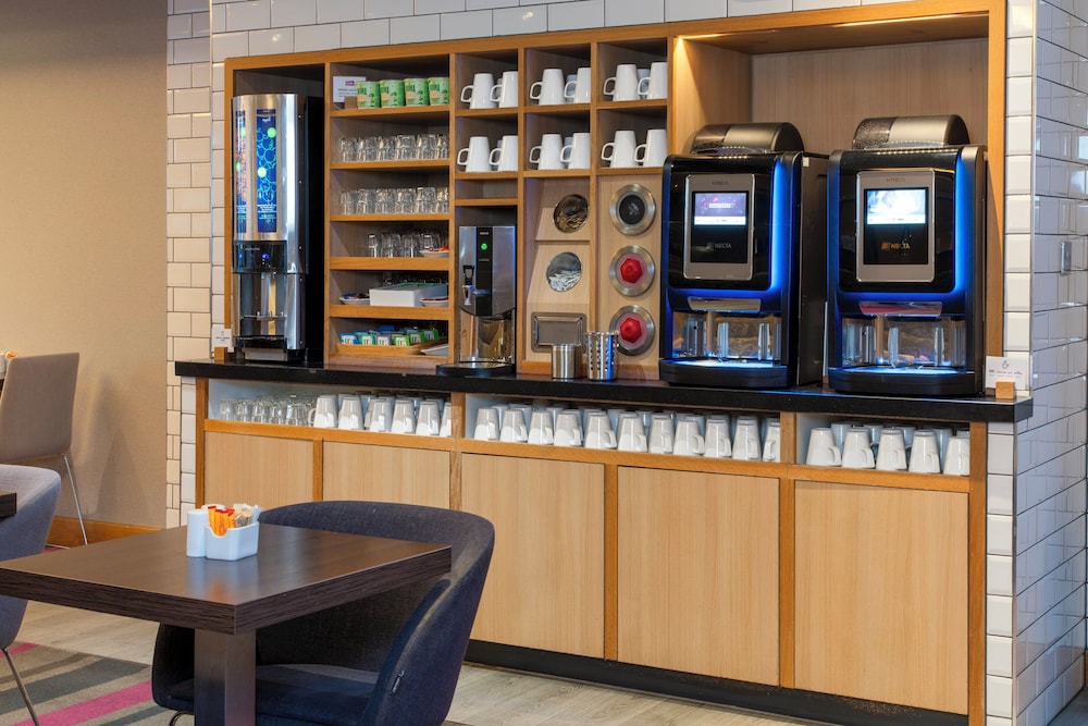 holiday inn express london epsom downs by ihg