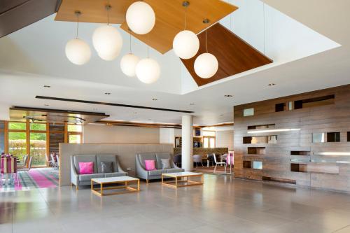 holiday inn express london epsom downs by ihg