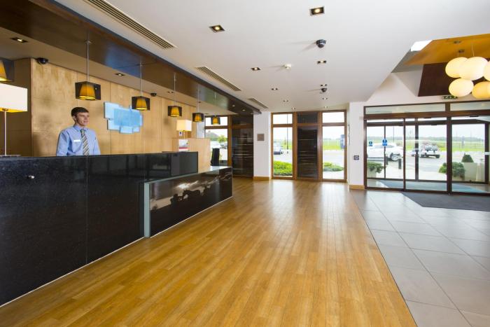 holiday inn express london epsom downs by ihg