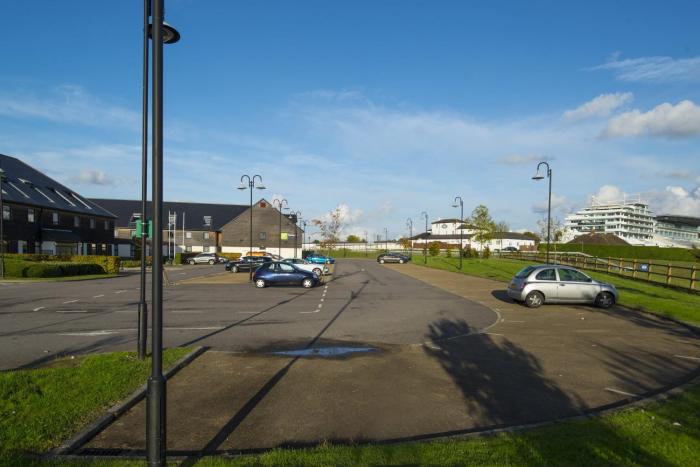 holiday inn express london epsom downs by ihg