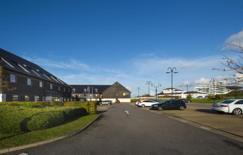 holiday inn express london epsom downs by ihg