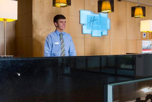 holiday inn express london epsom downs by ihg