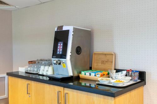 holiday inn express london epsom downs by ihg