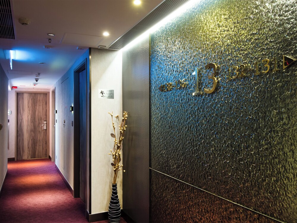 the bauhinia hotel tsim sha tsui