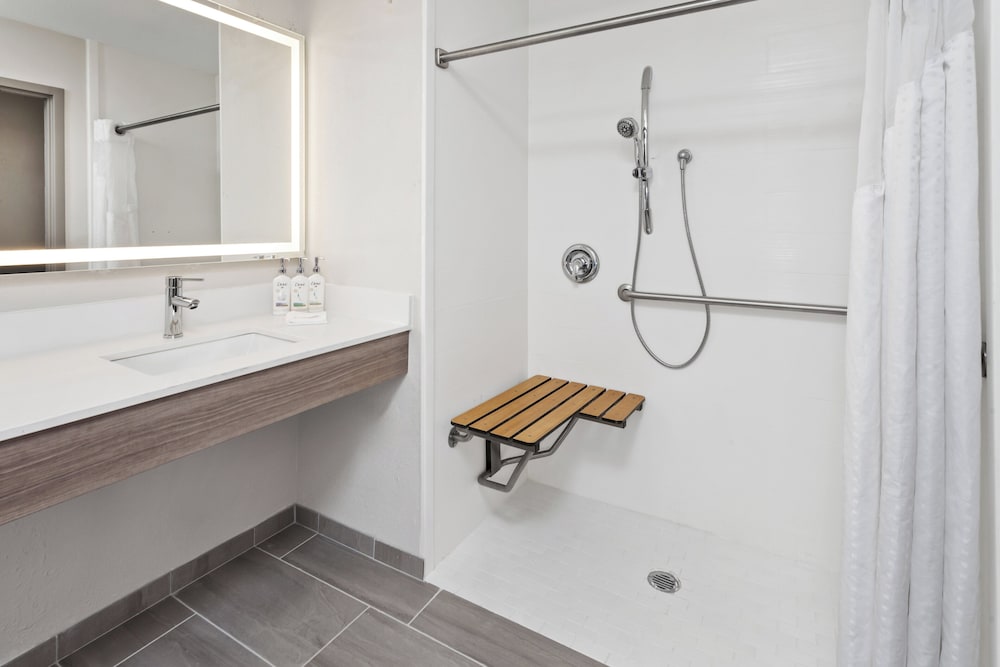 holiday inn express and suites chicago west ohare airport area