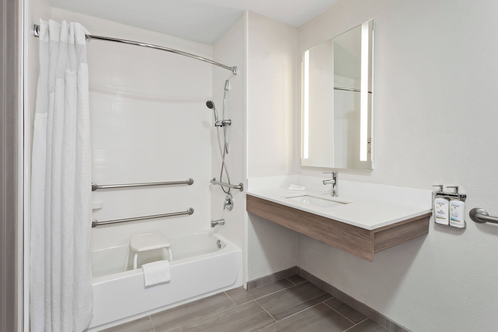 holiday inn express and suites chicago west ohare airport area