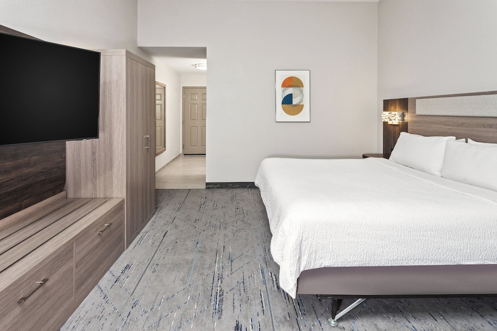 holiday inn express and suites chicago west ohare airport area