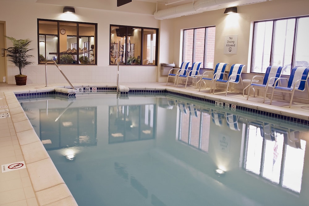 holiday inn express and suites chicago west ohare airport area