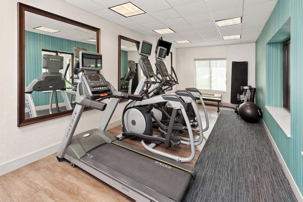 holiday inn express and suites chicago west ohare airport area