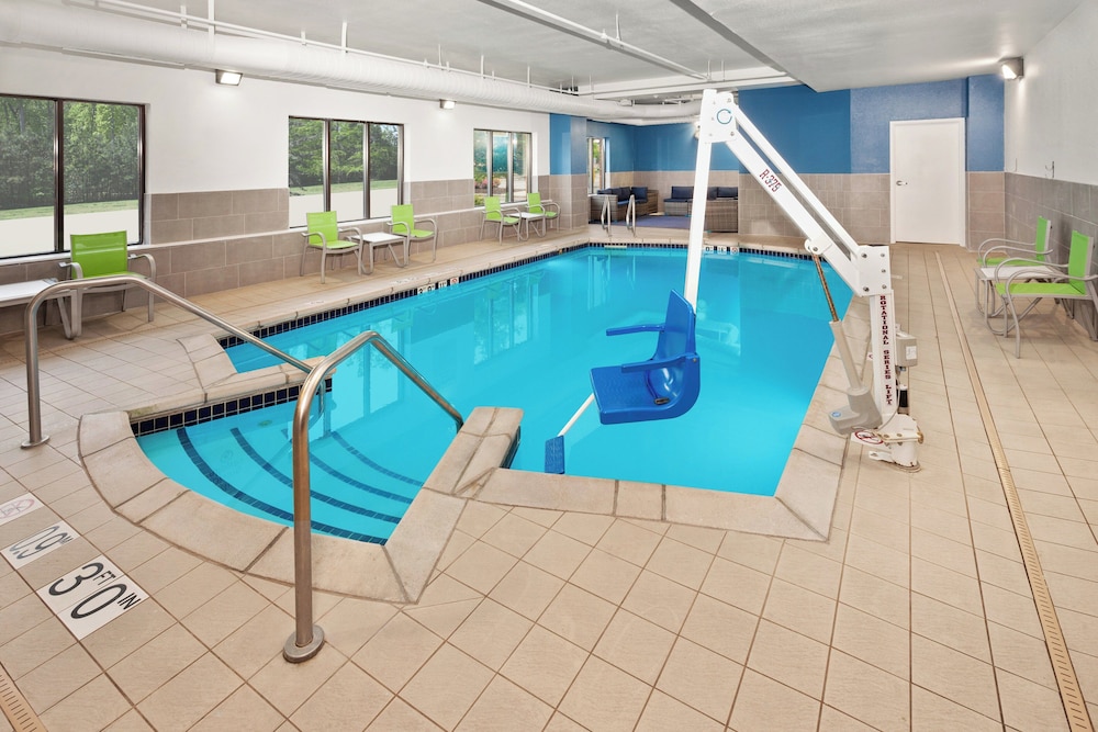 holiday inn express and suites chicago west ohare airport area