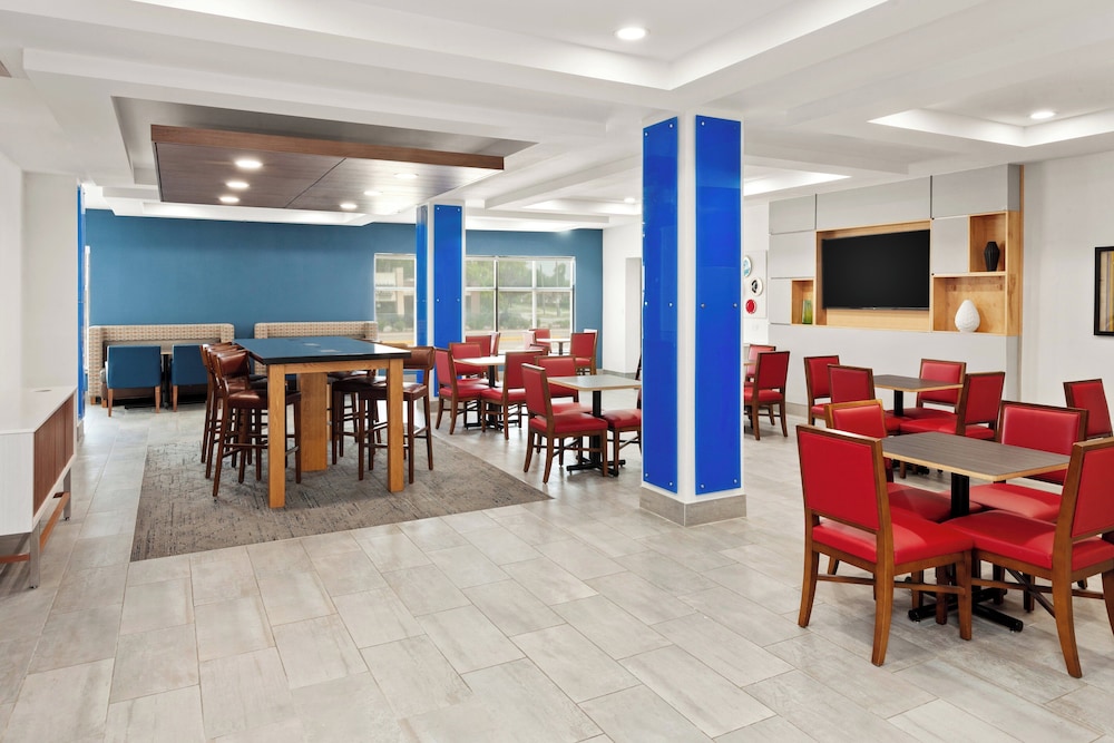 holiday inn express and suites chicago west ohare airport area