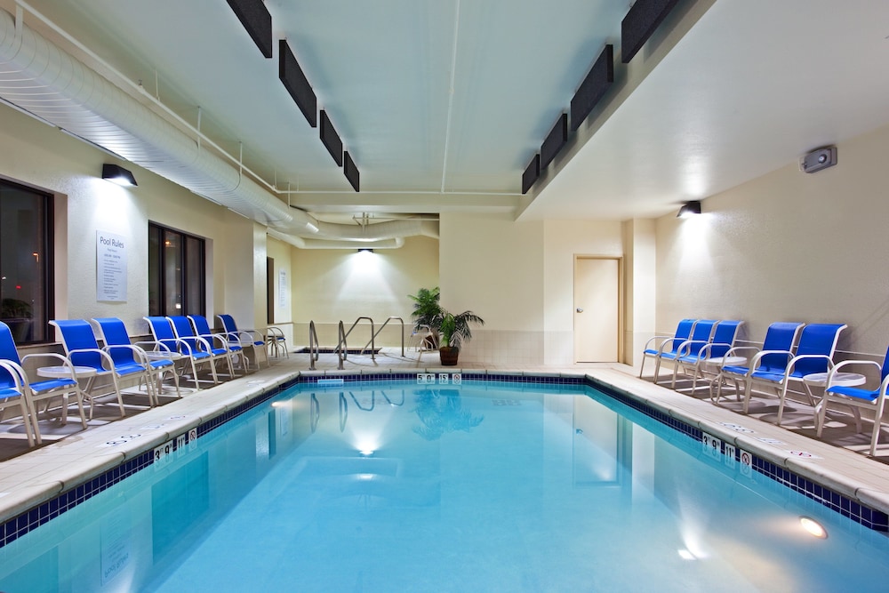holiday inn express and suites chicago west ohare airport area