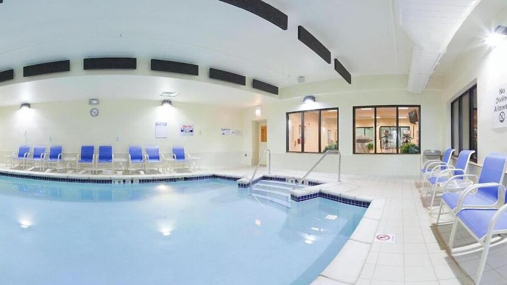 holiday inn express and suites chicago west ohare airport area