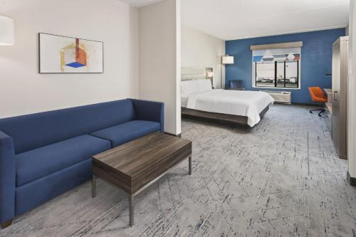 holiday inn express and suites chicago west ohare airport area