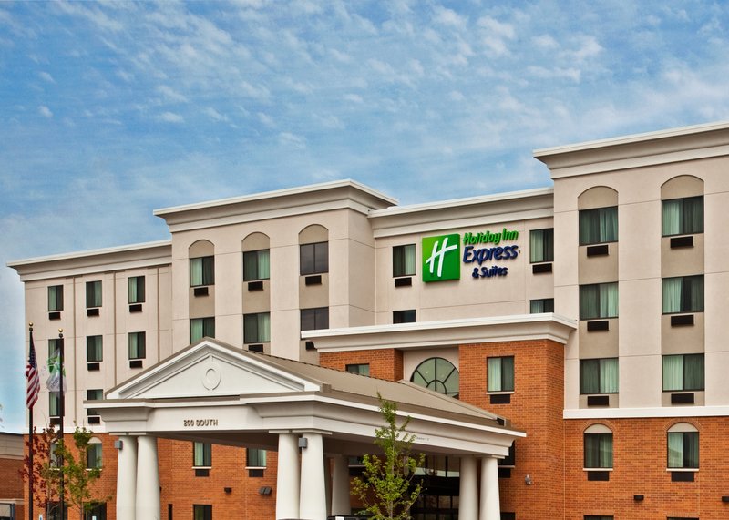 Holiday Inn Express & Suites Chicago West-O'hare A