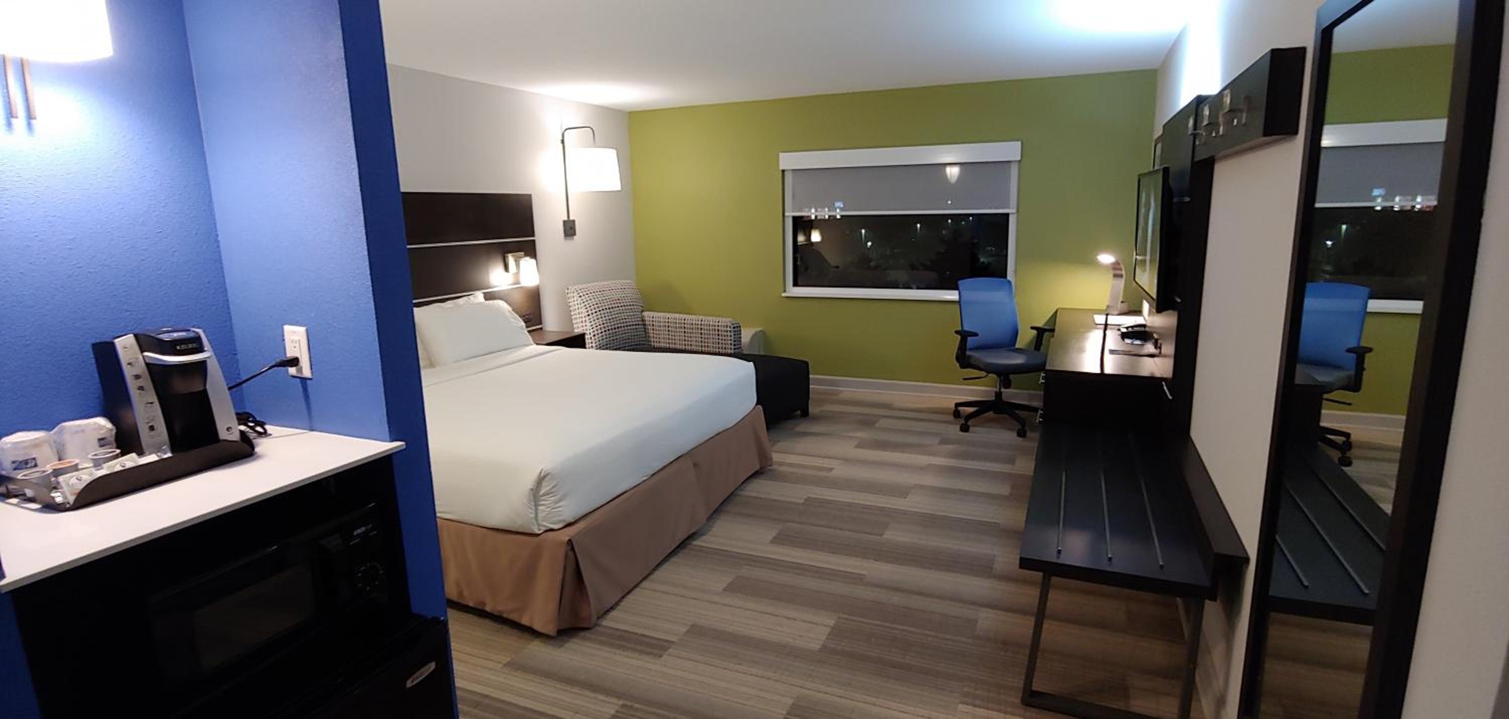 holiday inn express rolling meadows schaumburg area